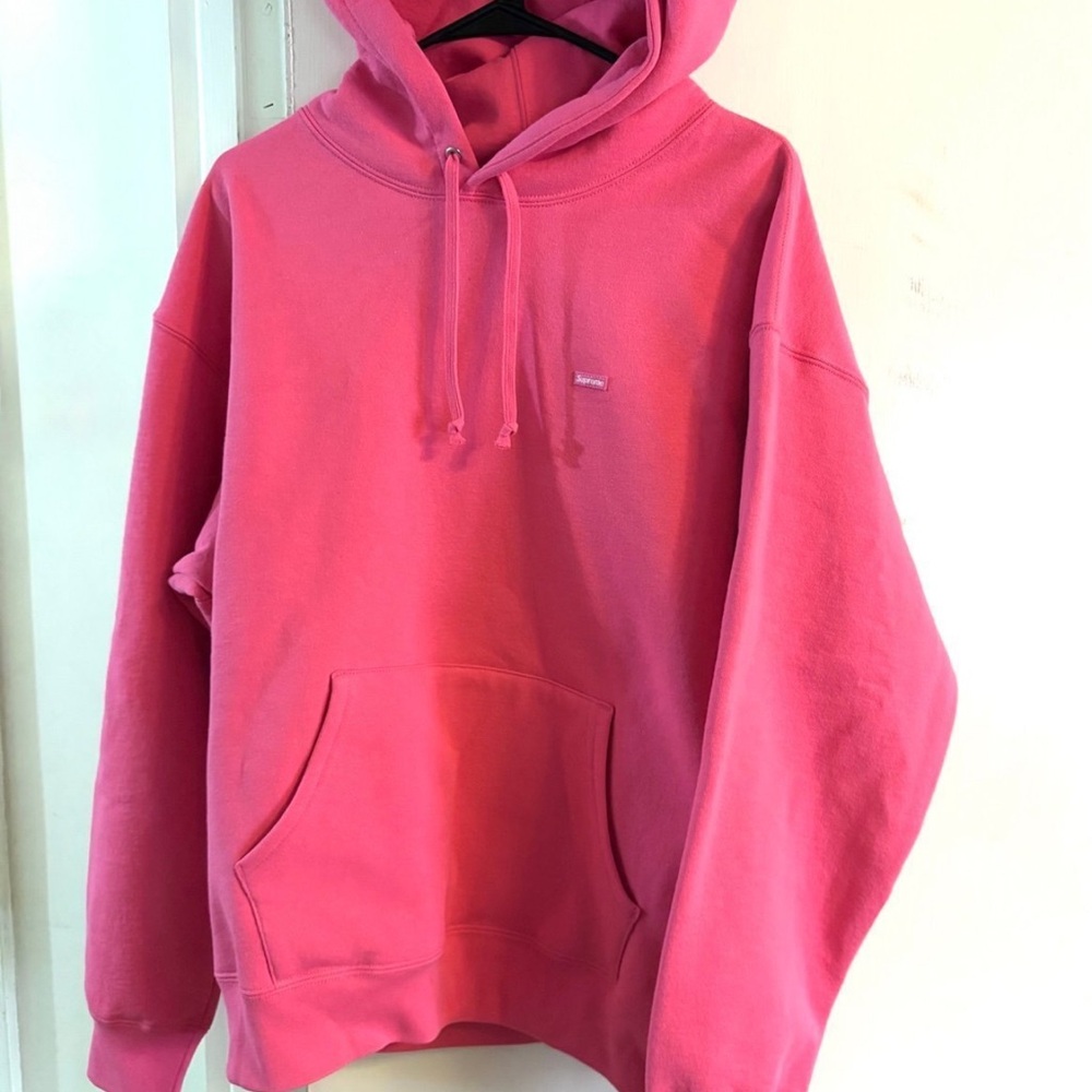 Supreme magenta pink hoodie